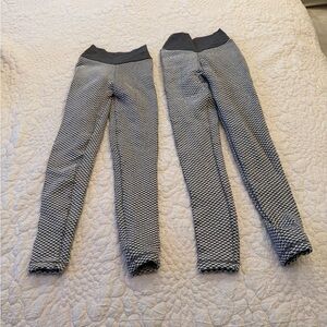 Gray and white Textured Leggings rouchet bottom